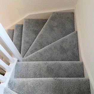 fitted stair carpet